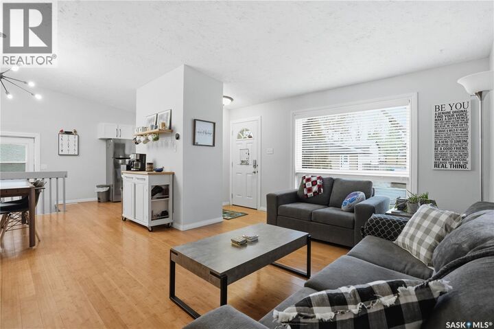 Property Photo:  2838 Hartmann Crescent E  SK S4N 6L9 