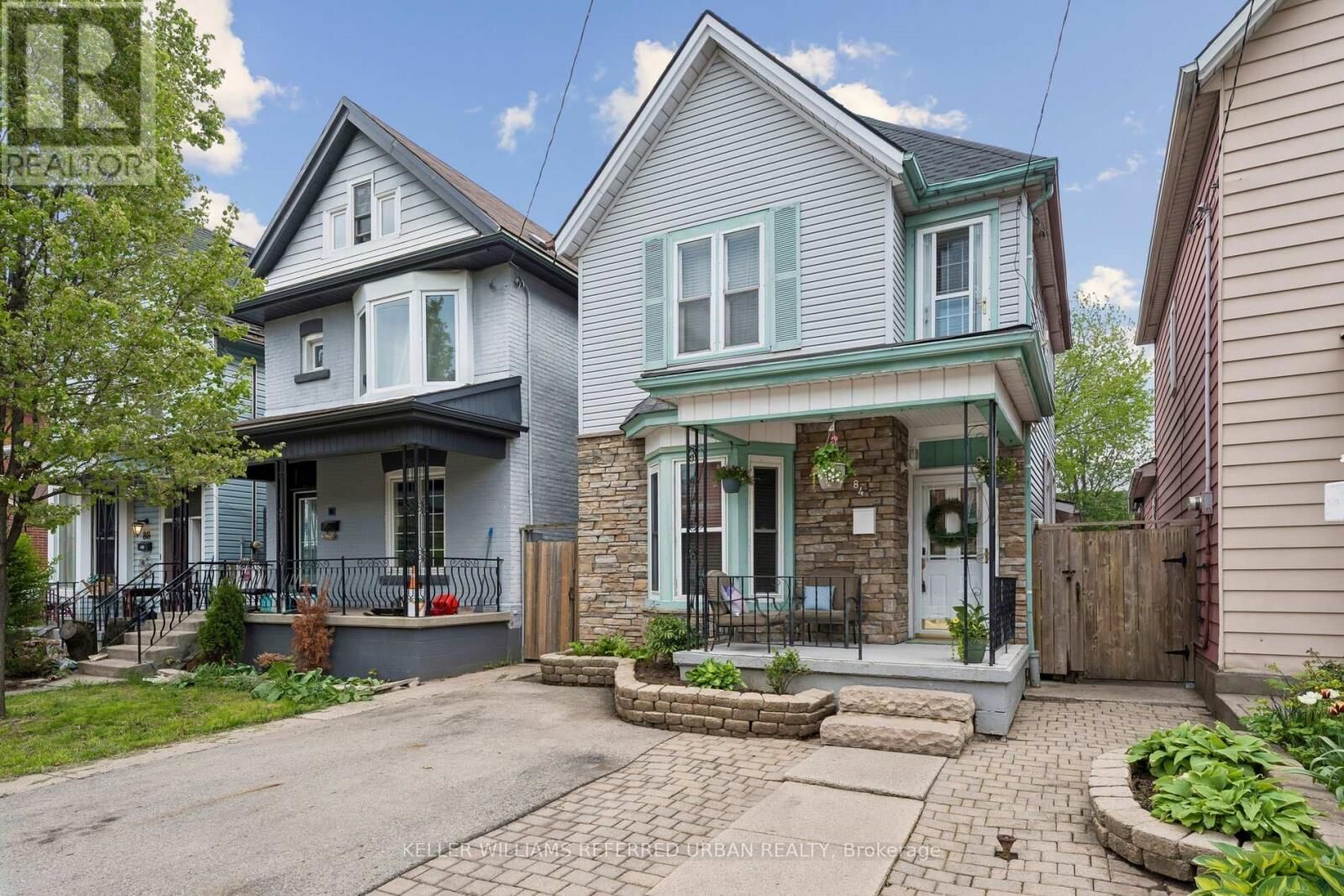 Property Photo:  84 Smith Avenue  ON L8L 5P1 