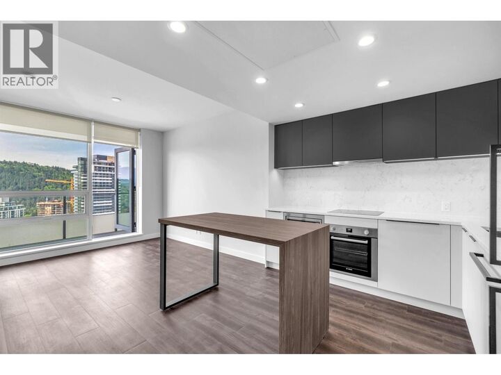 Property Photo:  567 Emerson St 3207  BC V3J 0M8 