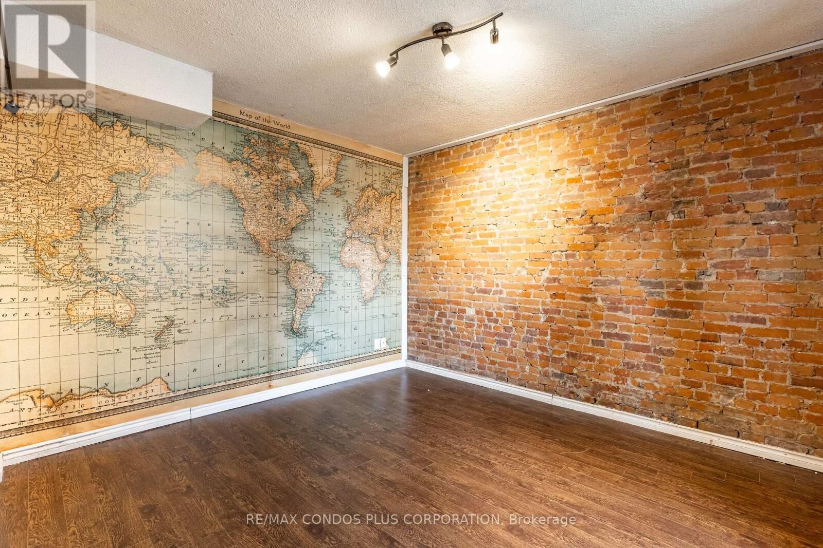 Property Photo:  225 Gladstone Avenue 105  ON M6J 3L5 