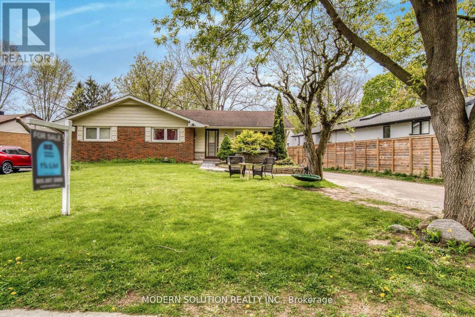 Property Photo:  314 Strathcona Drive  ON L7L 2E1 
