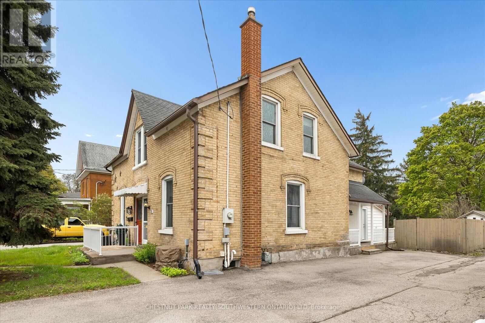 Property Photo:  30 Hopeton Street  ON N1R 3T3 
