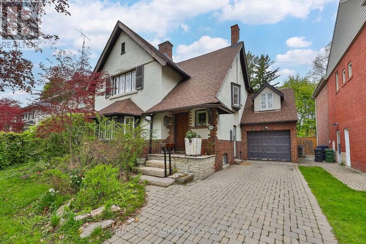 Property Photo: 94 St Leonard'S Avenue ON M4N 1K5
