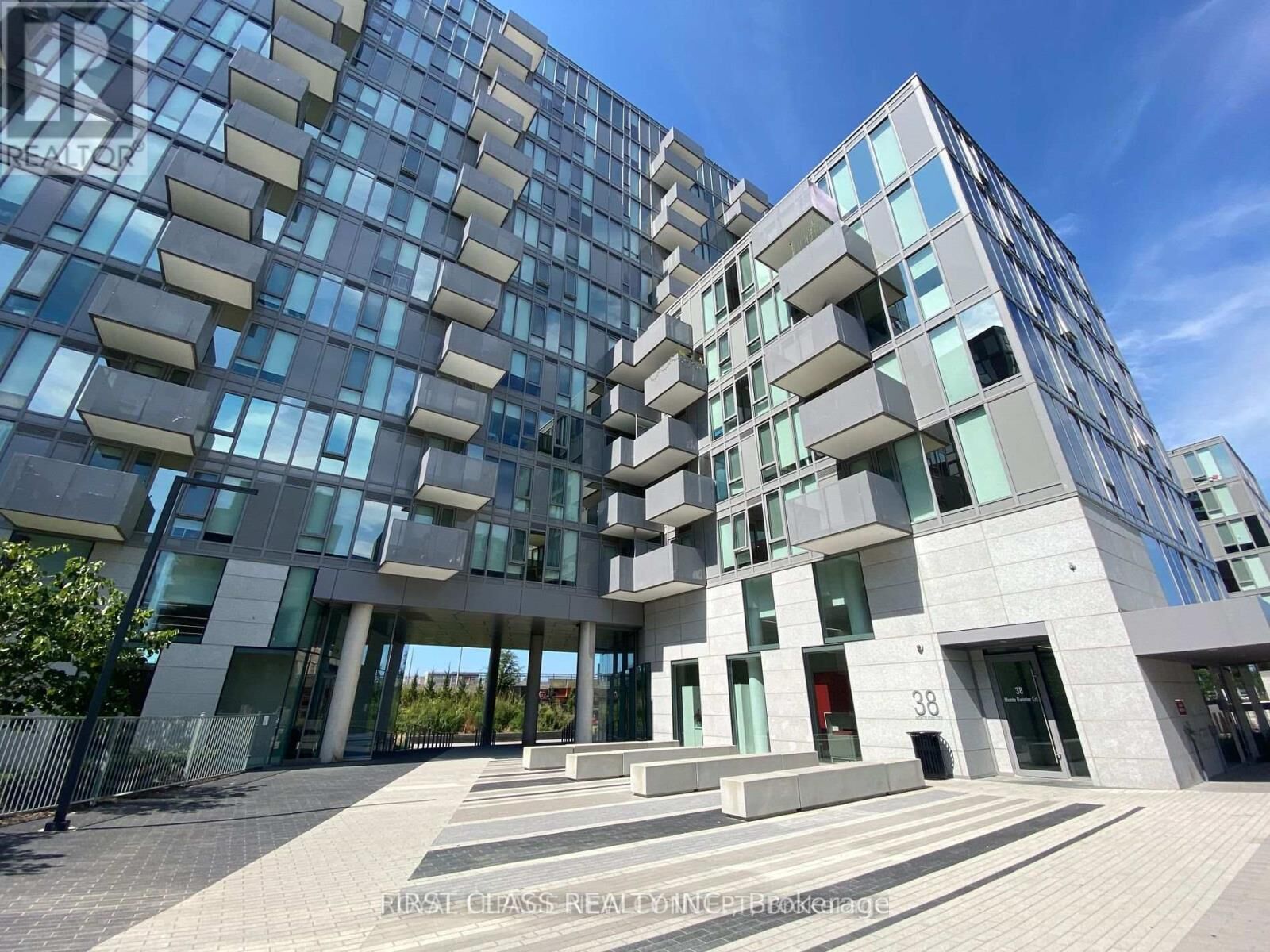 Property Photo: 38 Monte Kwinter Court 1017 ON M3H 0E2
