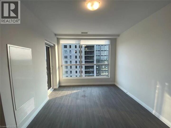 Property Photo:  104 Garment Street 1705  ON N2G 0C8 