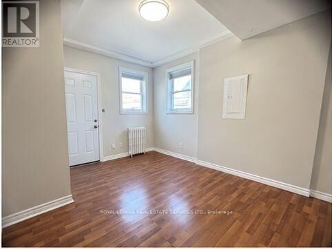 Property Photo:  186 Spadina Road Main Floor  ON M5R 2T8 