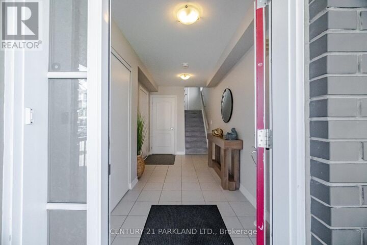 Property Photo: 18 Wimshaw Lane ON L4A 8B7