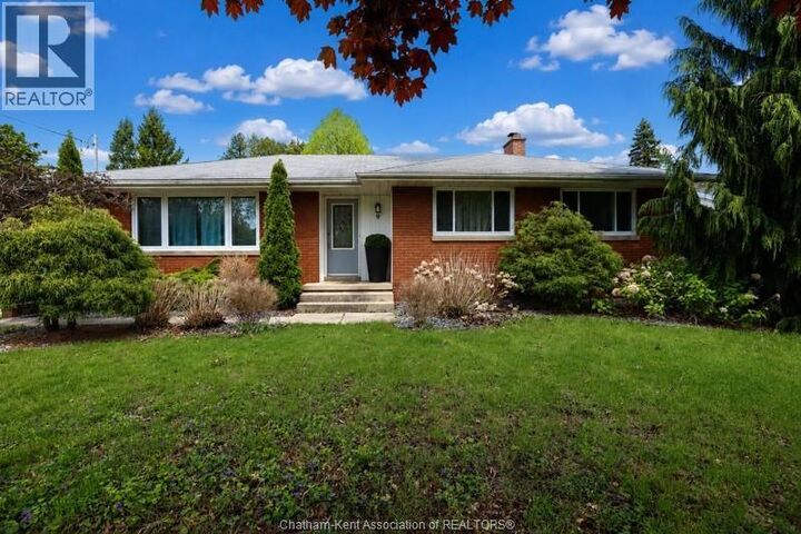 Property Photo: 9 Owen Avenue ON N7L 3W8