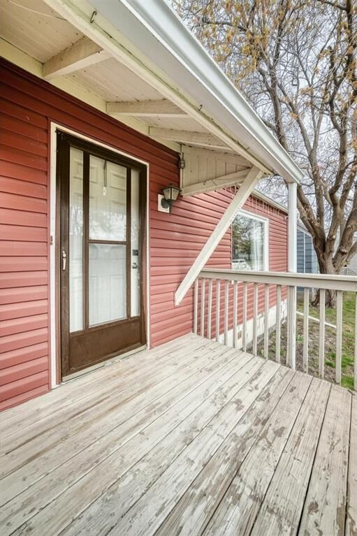 Property Photo:  332 Madison Street  MB R3J 1H8 