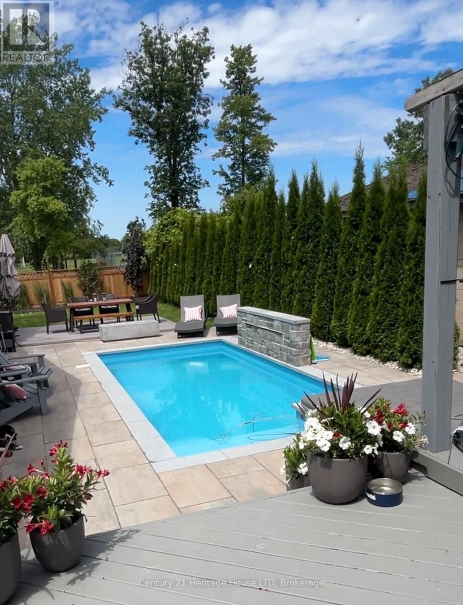 Property Photo:  6021 Montrose Road  ON L2H 1L4 