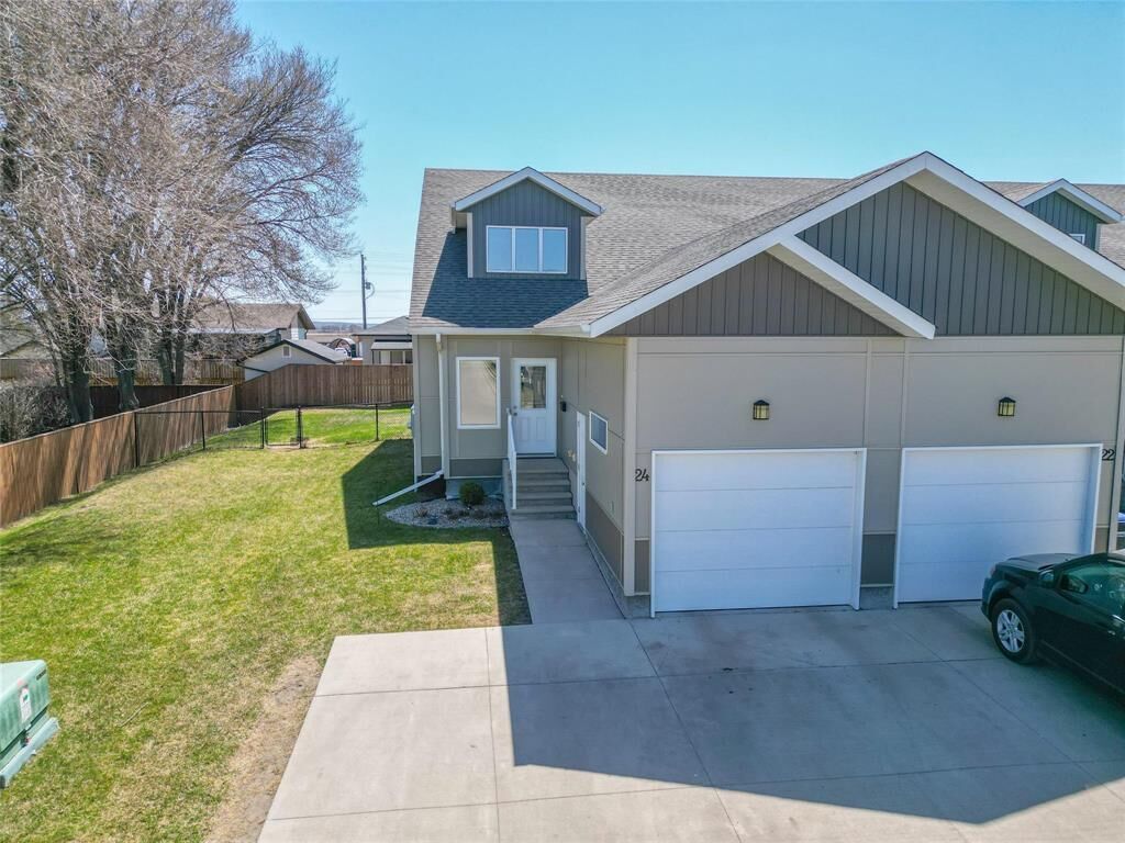 Property Photo:  24 Jadyn Lane  MB R7A 6W7 