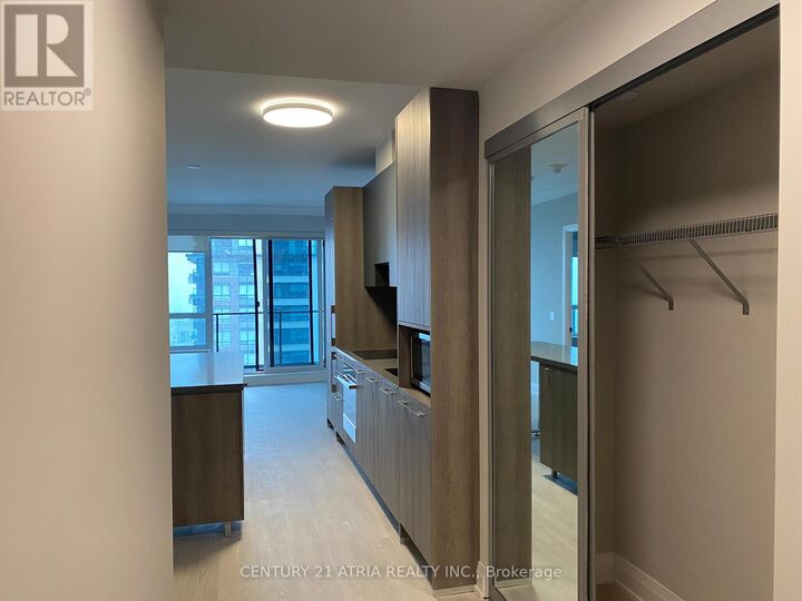 Property Photo: 18 Water Walk Drive 2901 ON L3R 6L5