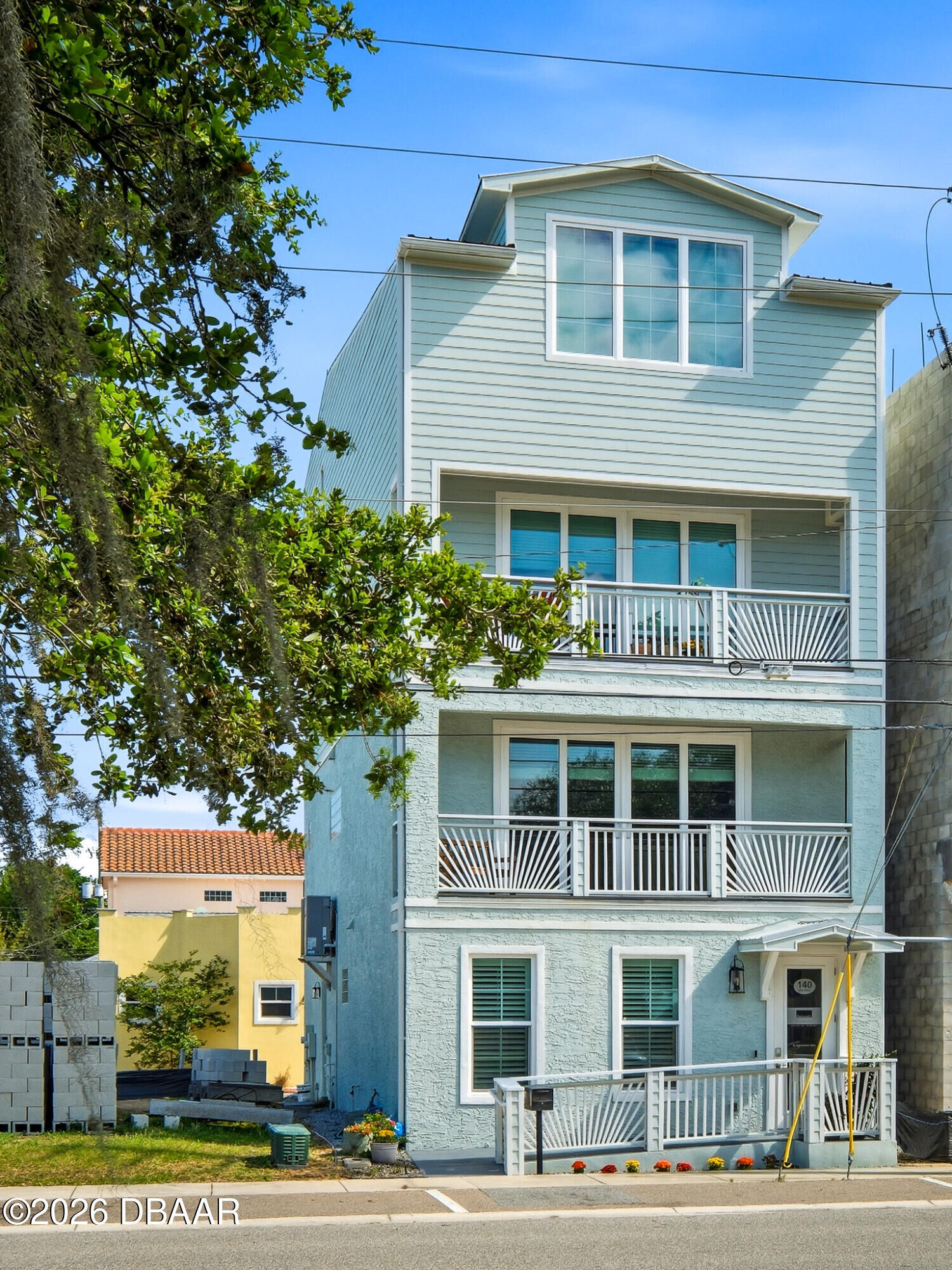 Property Photo: 140 Julia Street FL 32168