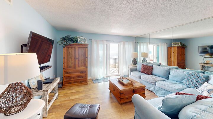 Property Photo:  770 Sundial Court Unit 401  FL 32548 