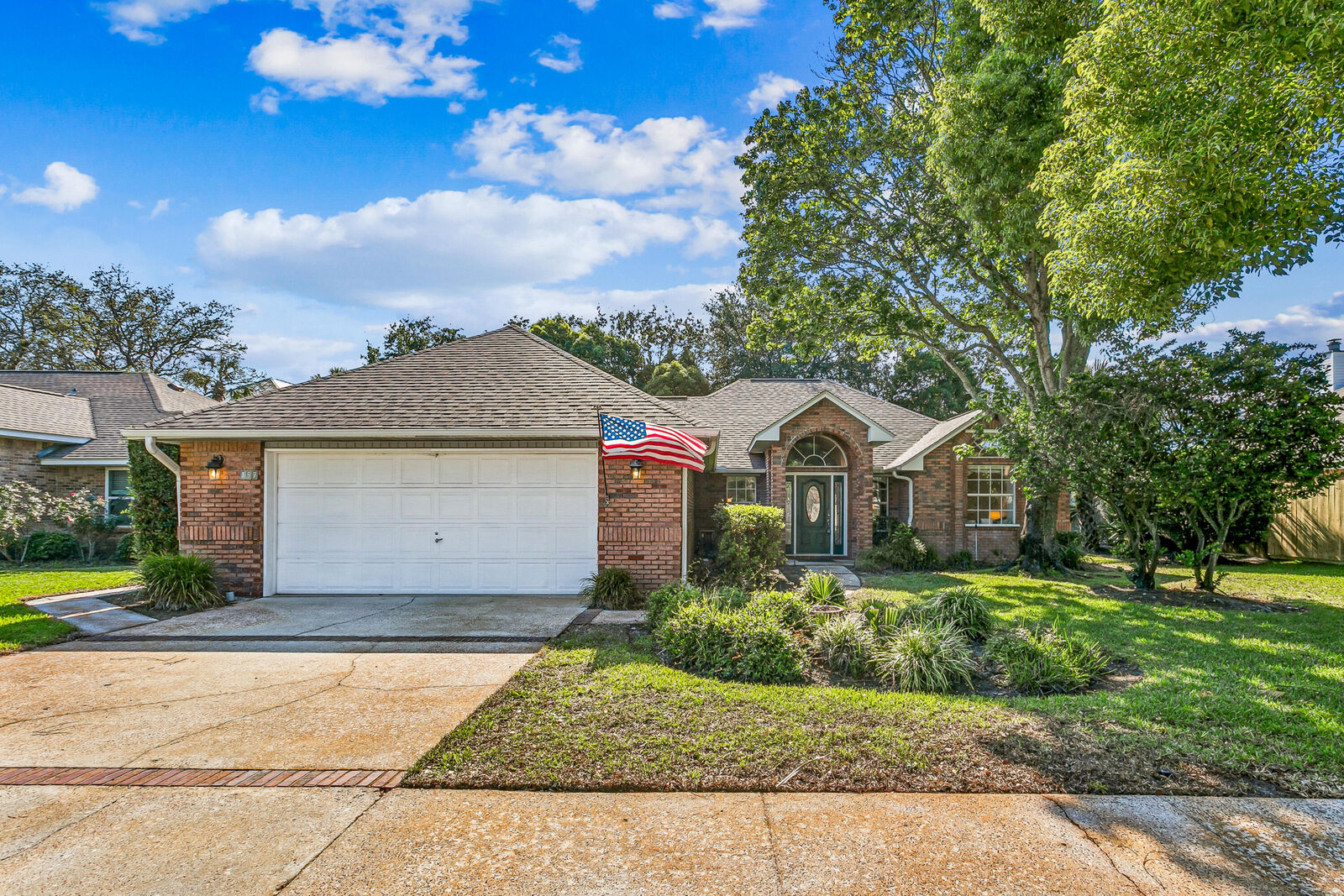 Property Photo: 157 Kel-Wen Circle FL 32541