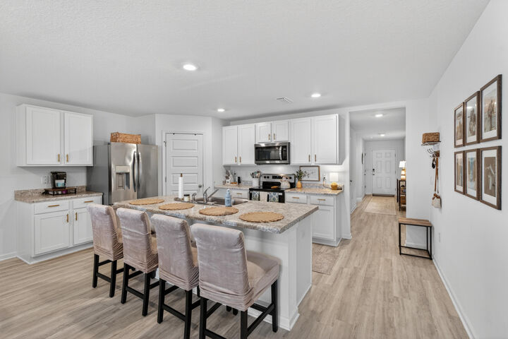 Property Photo:  51 Silverthorn Street  FL 32439 
