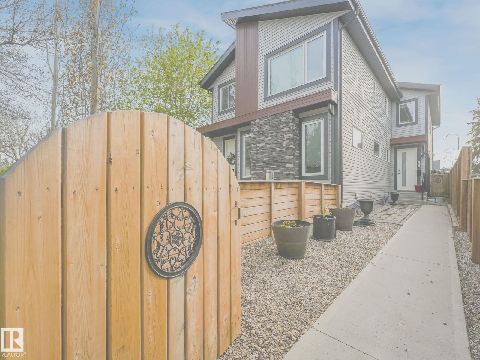 Property Photo: 6420 106 Street NW AB T6H 2V4