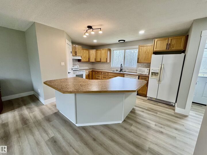 Property Photo: 13239 Township 615 3 AB T0A 1R0