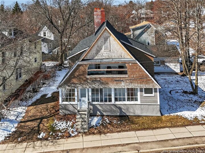 8-10 McLaughlin Drive — photo 1