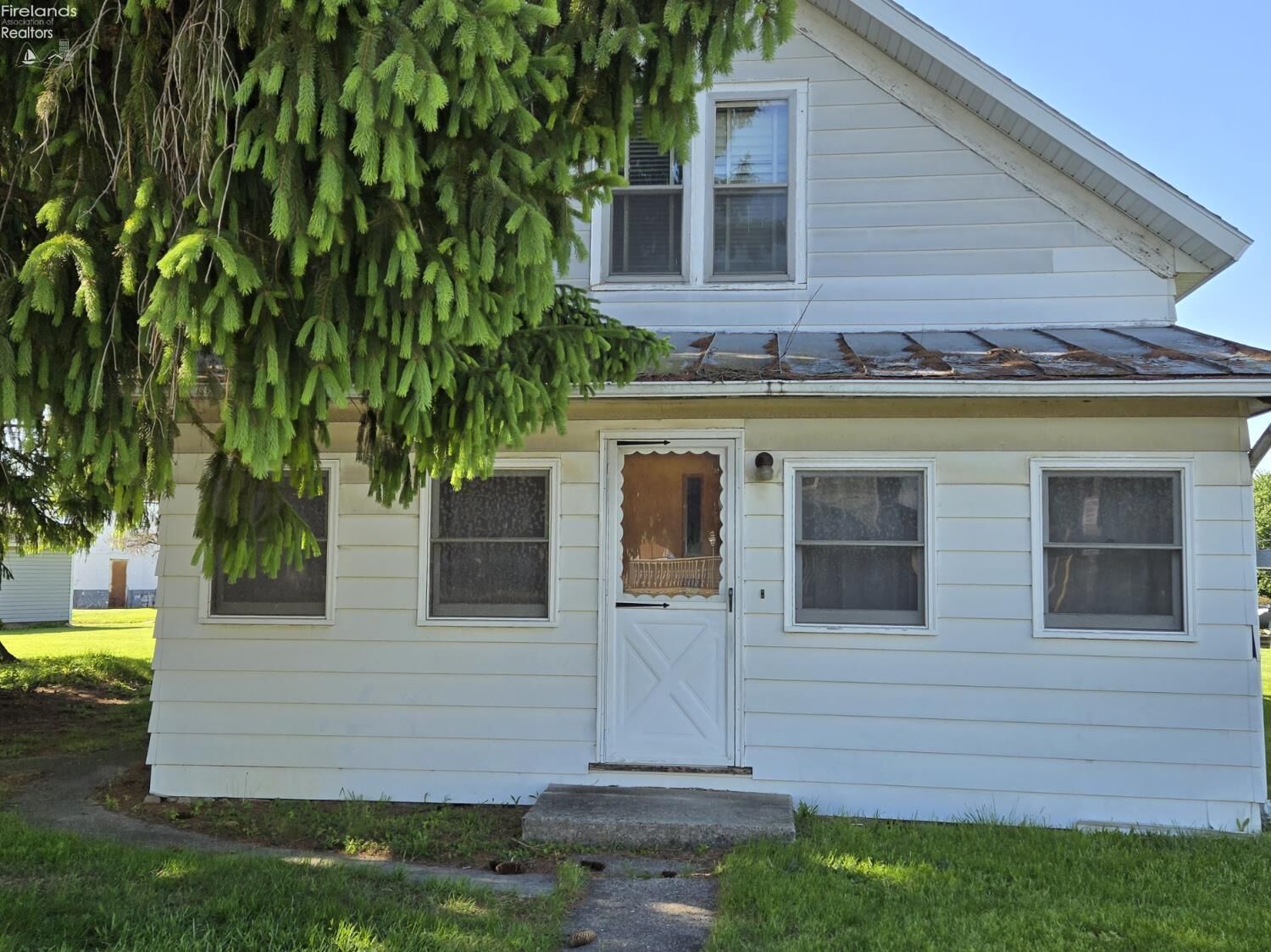 Property Photo:  106 E Fremont Street  OH 44804 