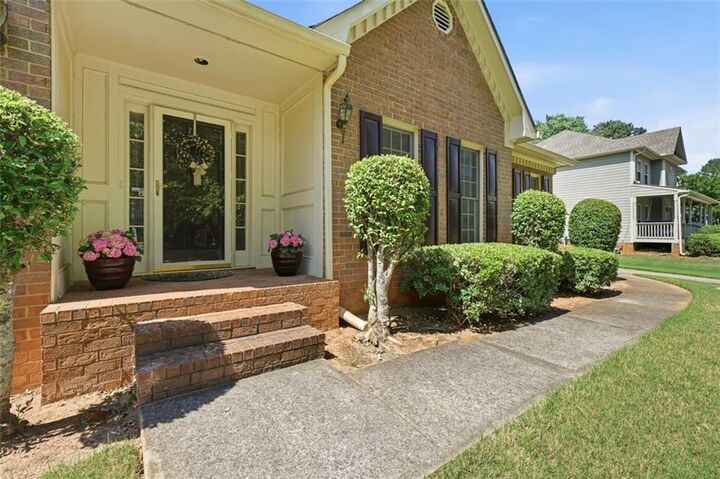 Property Photo:  1617 Ellington Road SE  GA 30013 