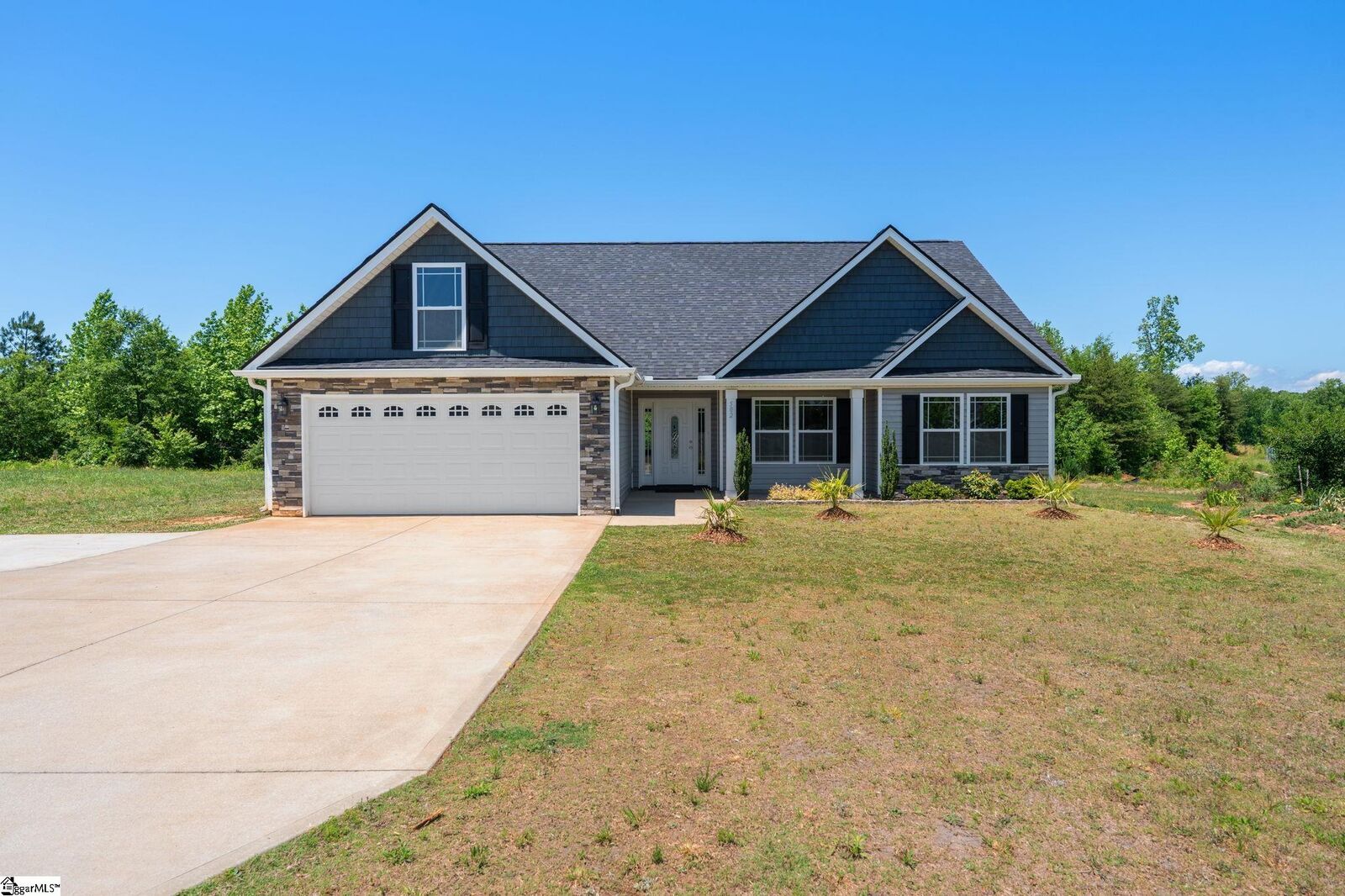 Property Photo:  502 Foster Place Drive  SC 29349 