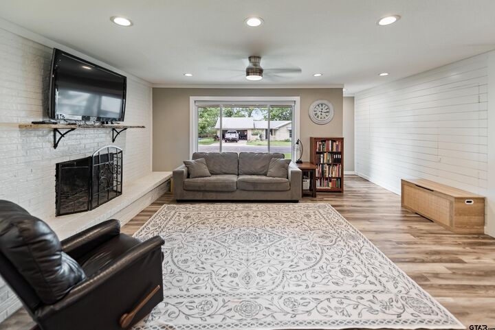 Property Photo:  211 Red Bird Lane  TX 75457 