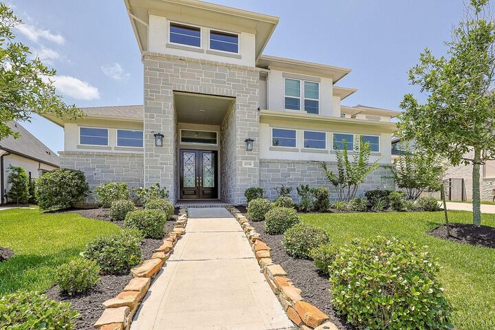 Property Photo:  10334 Fountain Shore Drive  TX 77459 