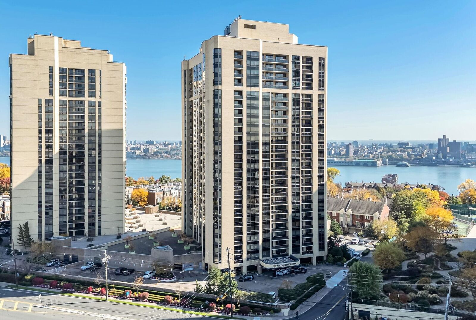 Property Photo:  800 Palisade Ave 1701  NJ 07024 