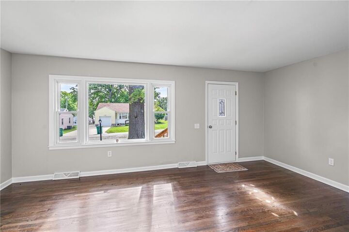 Property Photo:  1054 S 45th Terrace  KS 66106 