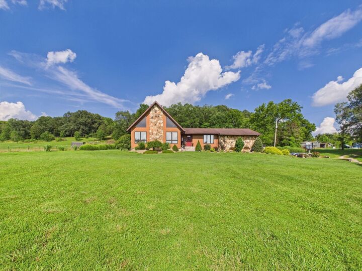 Property Photo:  826 Yates Crossing  WV 25541 