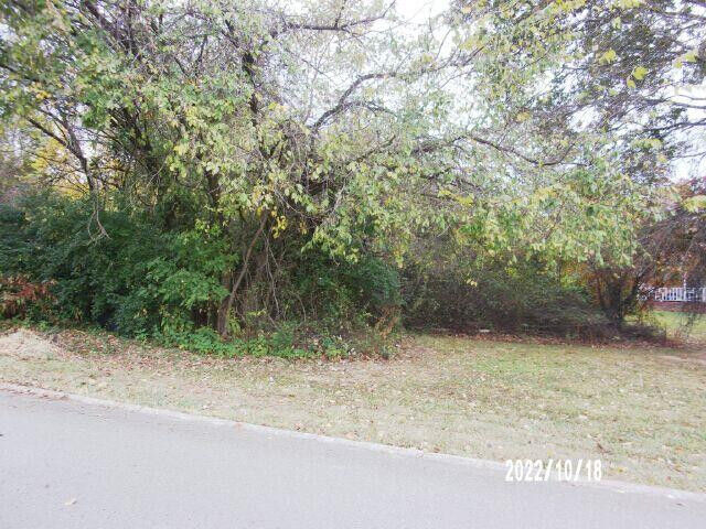 Property Photo:  620 Pinewood Circle  TN 37814 