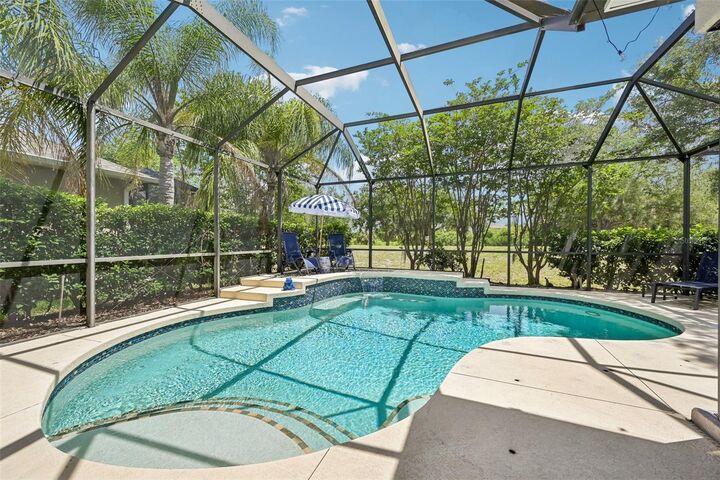 Property Photo: 259 Dahlia Court FL 34212