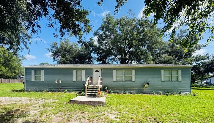 Property Photo:  39723 Pretty Pond Road  FL 33540 