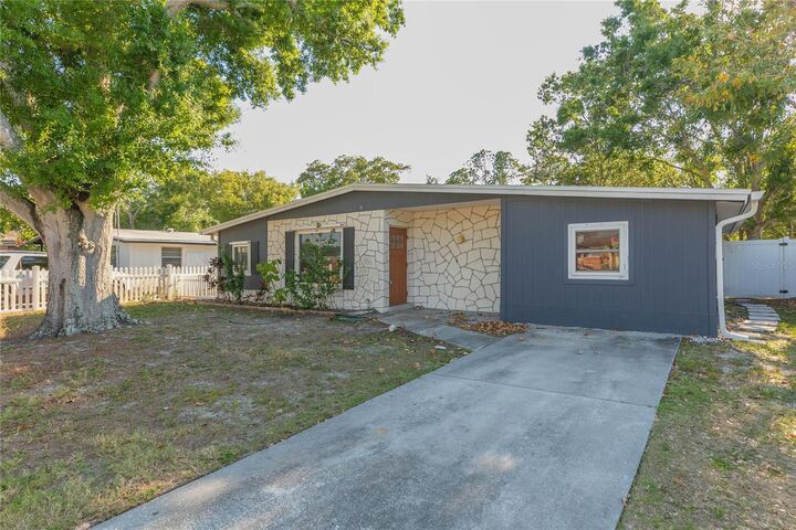 Property Photo: 6321 S Renellie Court FL 33616