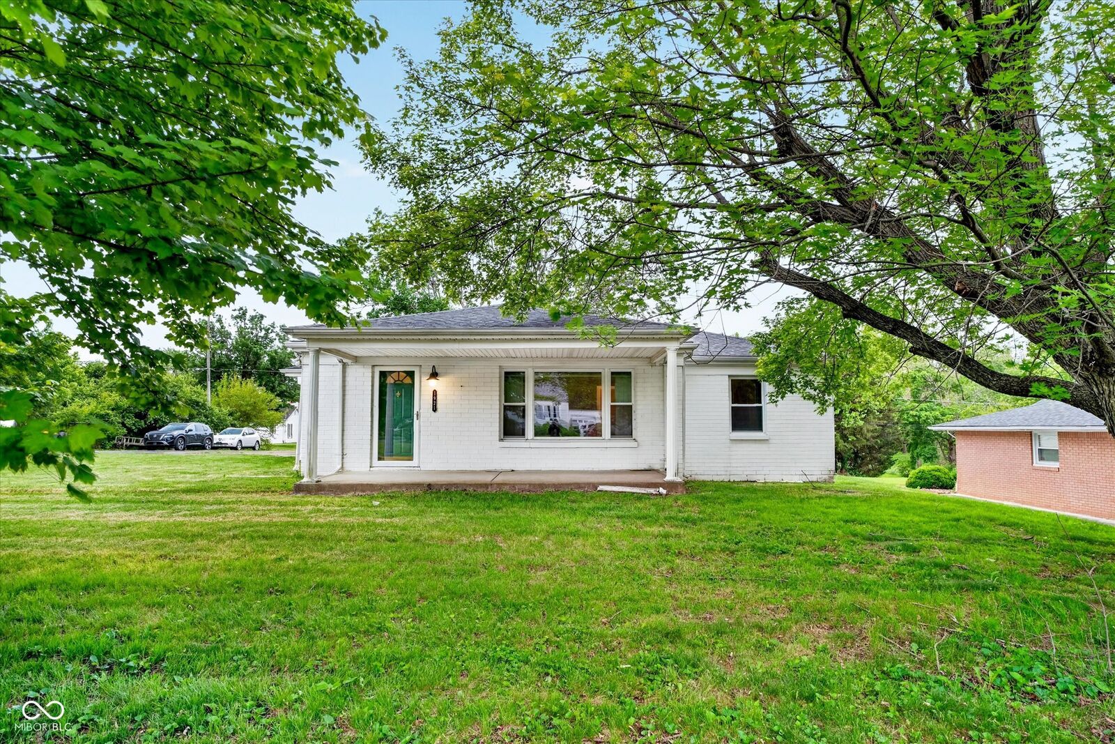 Property Photo:  1921 E 10th Street  IN 46012 
