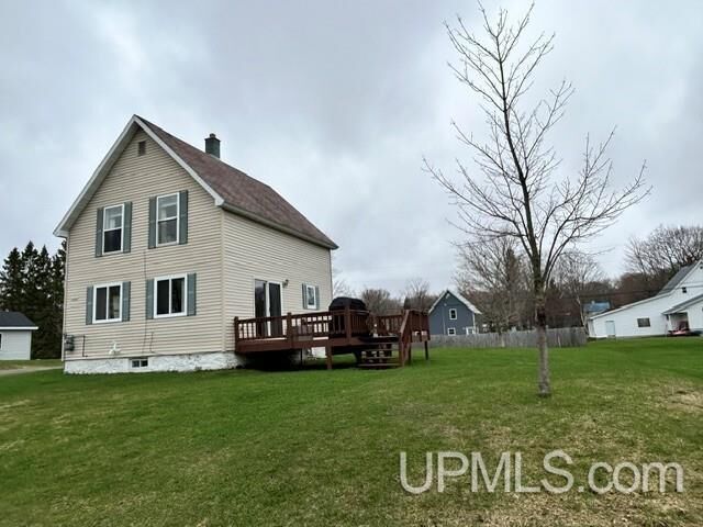 Property Photo:  43959 Sixth Avenue  MI 49905 
