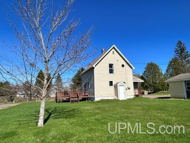 Property Photo:  43959 Sixth Avenue  MI 49905 