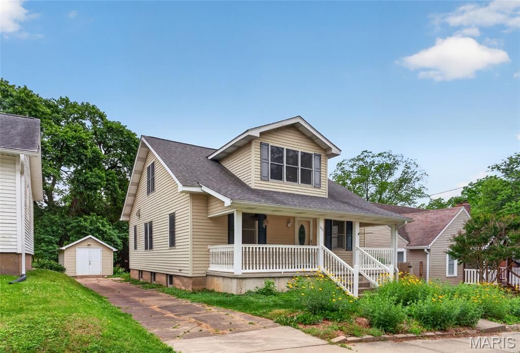 Property Photo: 1411 Rose Street MO 63701
