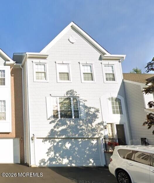 Property Photo:  