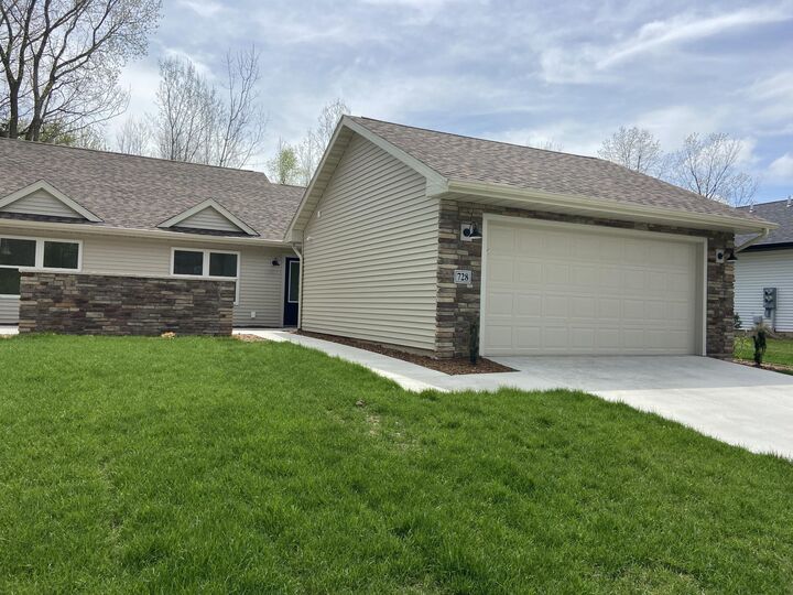 Property Photo:  730 Violet Way  MI 49085 