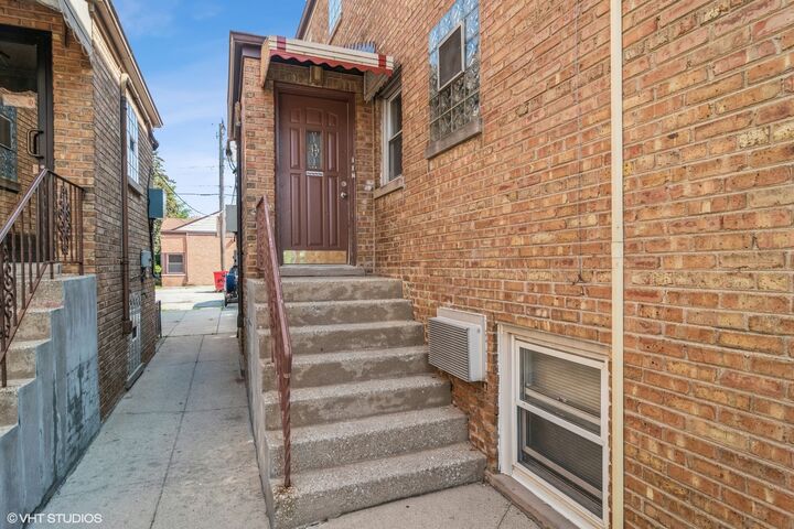 Property Photo:  8910 Grand Avenue 1S  IL 60171 