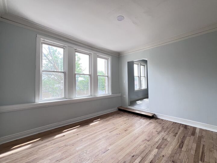 Property Photo: 8856 S Lowe Avenue 2F IL 60620