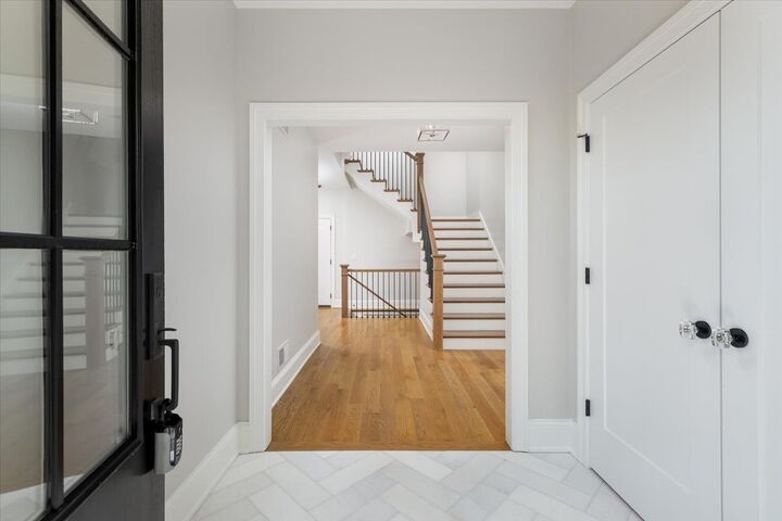 Property Photo: 924 E Chicago Avenue IL 60540