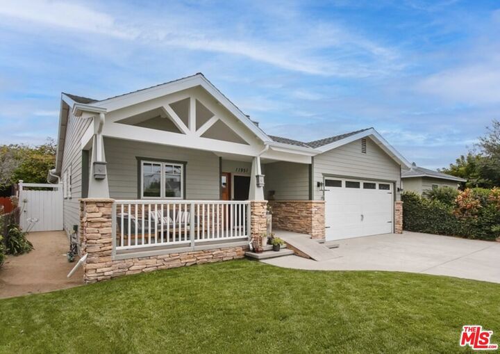 Property Photo:  11951 Aneta Street  CA 90230 