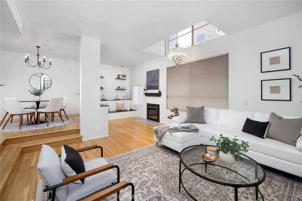 Property Photo: 520 S Barrington Avenue 116 CA 90049