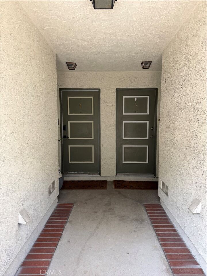 Property Photo:  56 N Michigan 5  CA 91106 