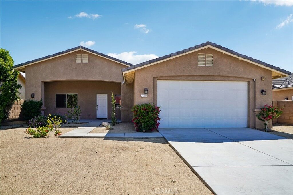 Property Photo: 31380 Avenida Del Yermo CA 92234