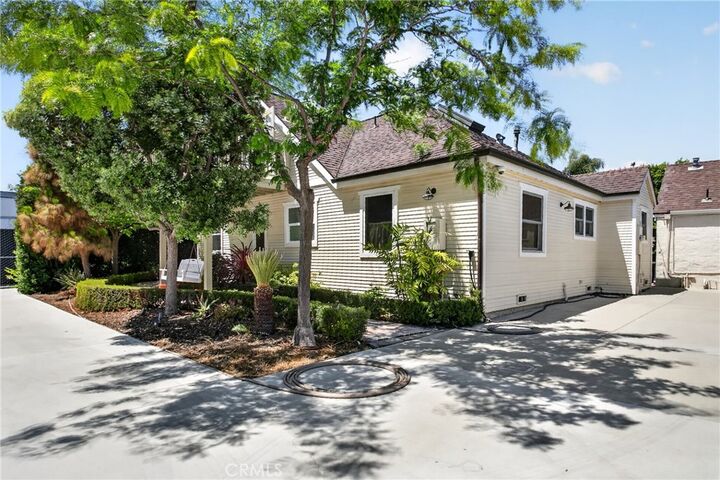 Property Photo:  17066 Palmdale  CA 92647 