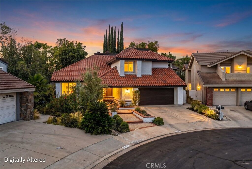 Property Photo:  22841 Pocetas  CA 92692 